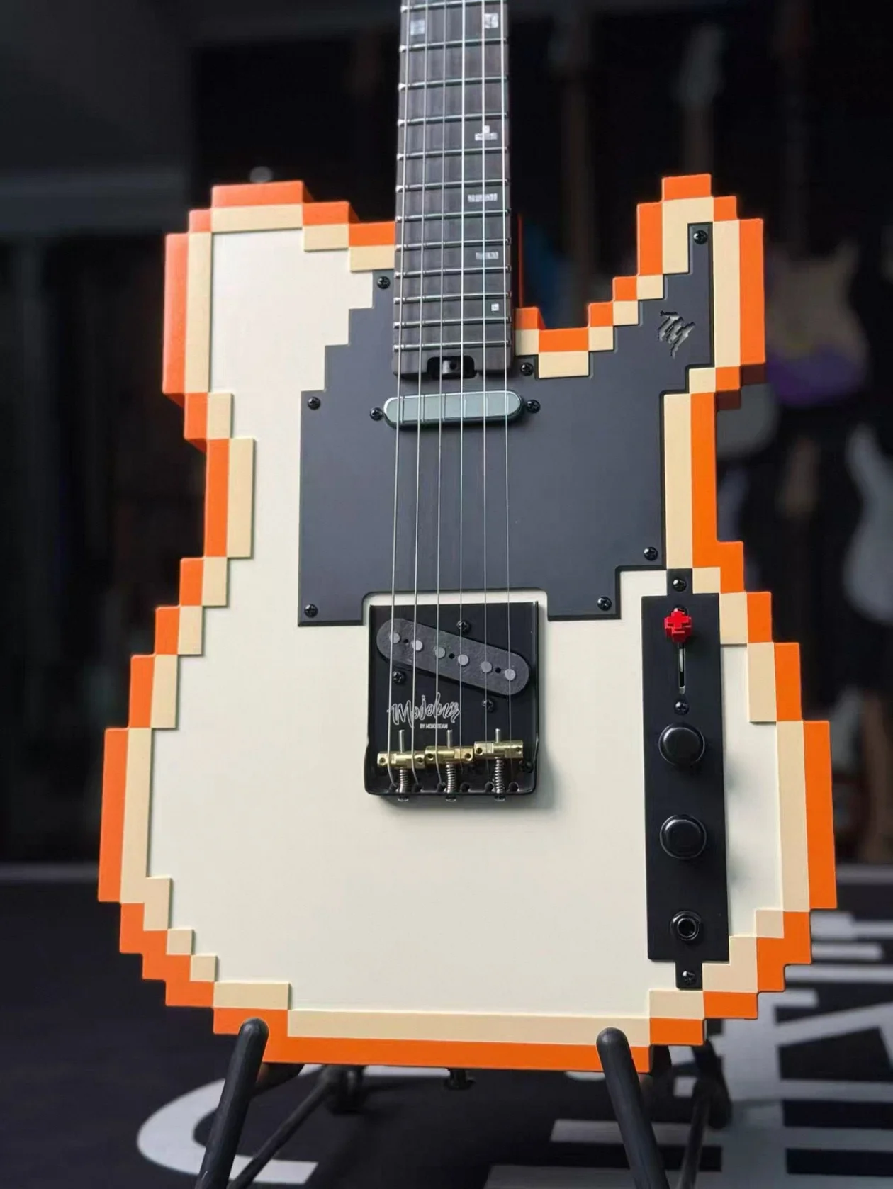 Mojolnir ピクセル エレキギター 8 ビット ゼロ P0 マホガニー ボディ