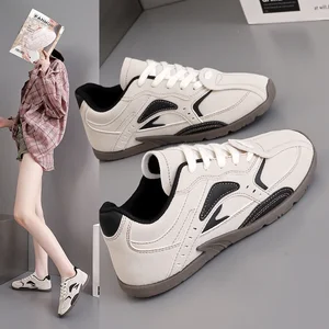 Casual Single-layer Women's Autumn Training Shoes Lightweight Cushioning Evergreen Small All-match Student White