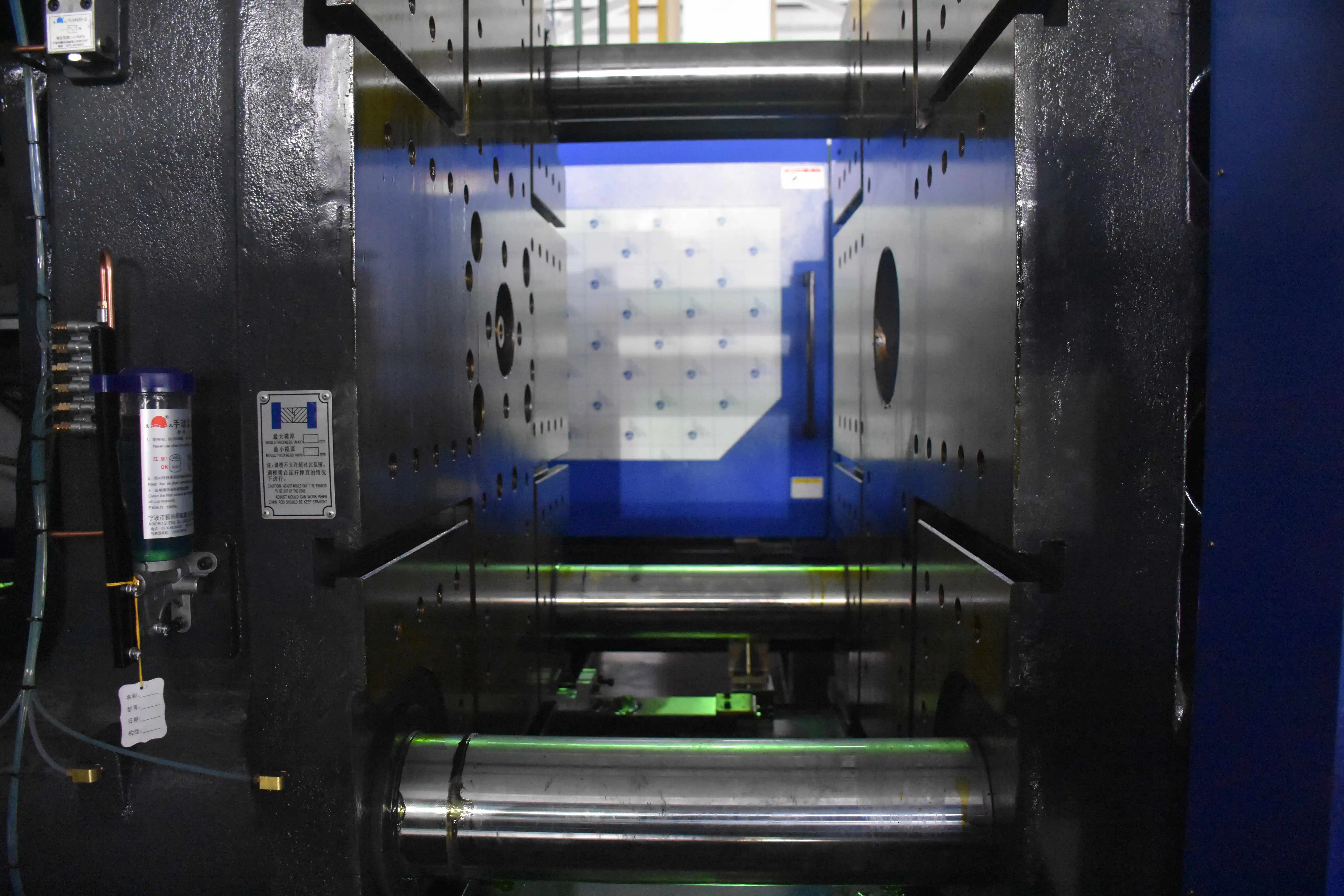 Plastic Paint Bucket Containers Box Making Machine Plastic Crate Injection Molding Moulding Machine for Plastic Fruit Basket