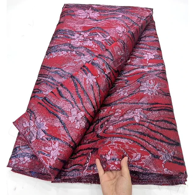 New Design Eco-Friendly Embossed Damask Jacquard Brocade Jacquard Fabric Hot Sale Fashion Embroidery Lace Brocade for Wedding