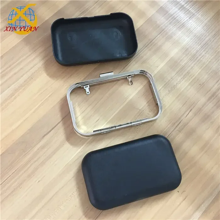 Factory Supplier 16*10cm Metal Clutch Frames With Plastic Shell Cover