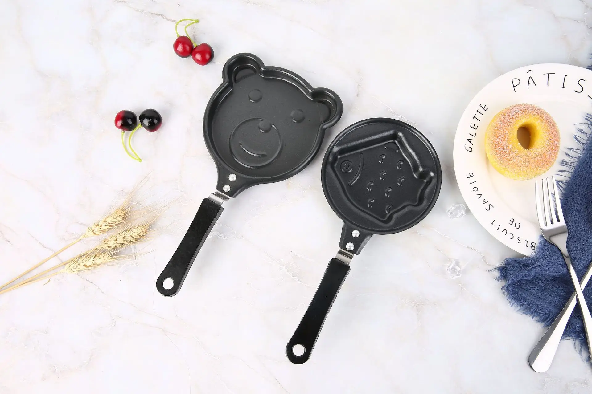 Wholesale Kitchen Small Size Cute Non Stick Egg Frying Pan Mini