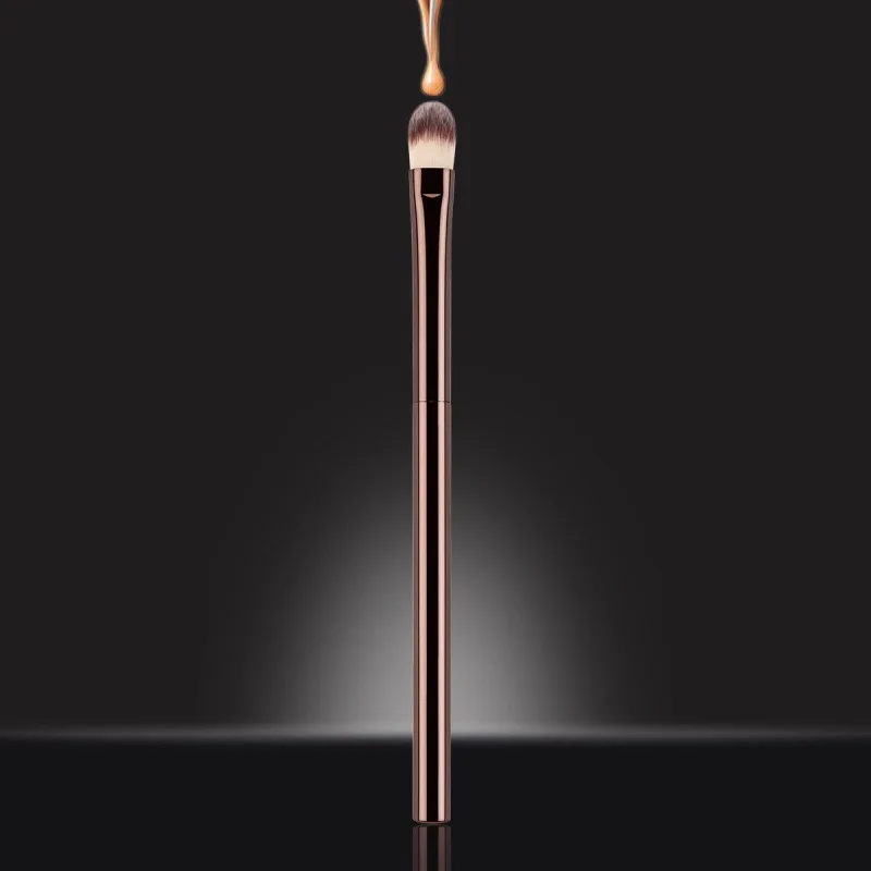 Eye Shadow BrushScatter Powder  Powder Paint Blush  Concealer Brush Lip Brush Multi-Function Brush