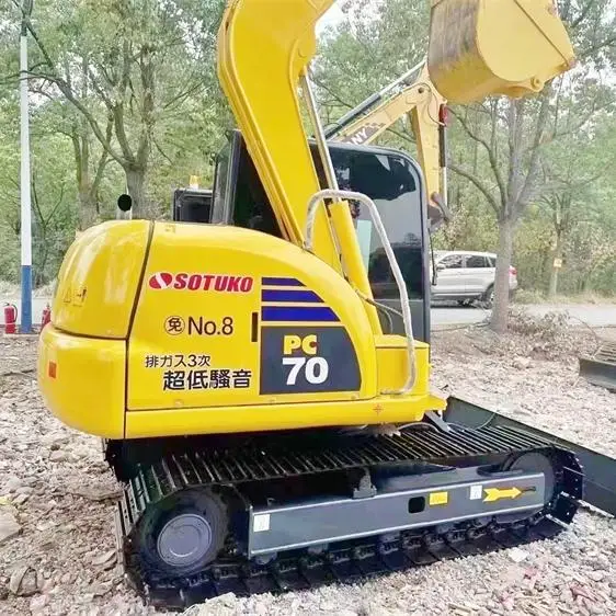 Used Komatsu PC70-8 Excavator with 1400 Working Hours 6500KG Operating Weight and 0.3m³ Bucket Capacity