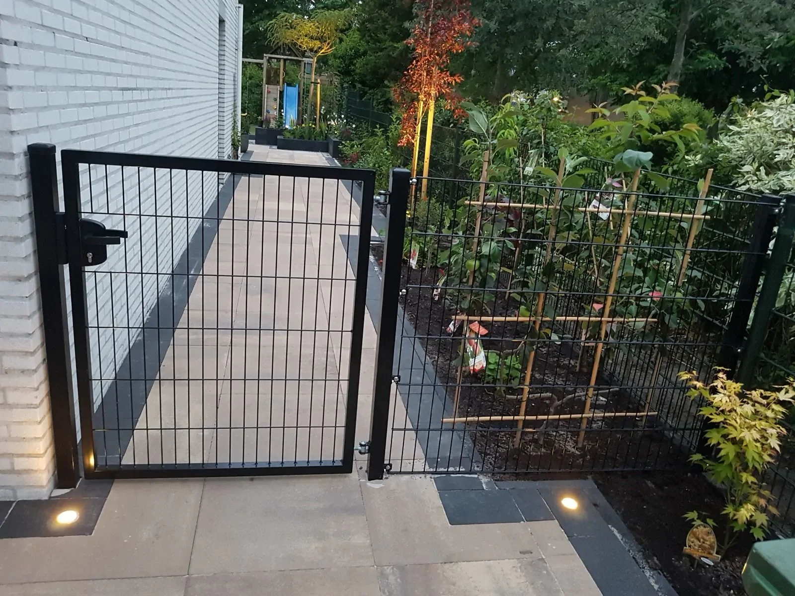 Philippines Heat Treated Double Wire Mesh Fence with Sliding Gate