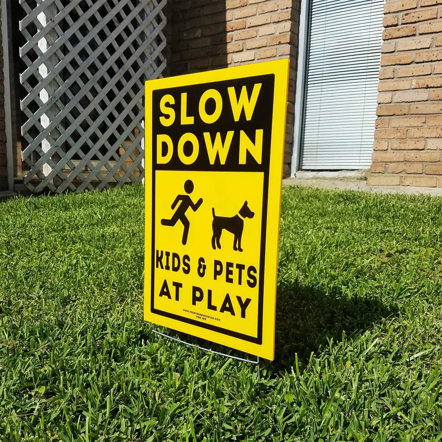 ZMPACKING 18X24 Custom Printed Yard Signs Double Sided Slow Down Kids and Pets at Play Yard Signs with Metal Stakes