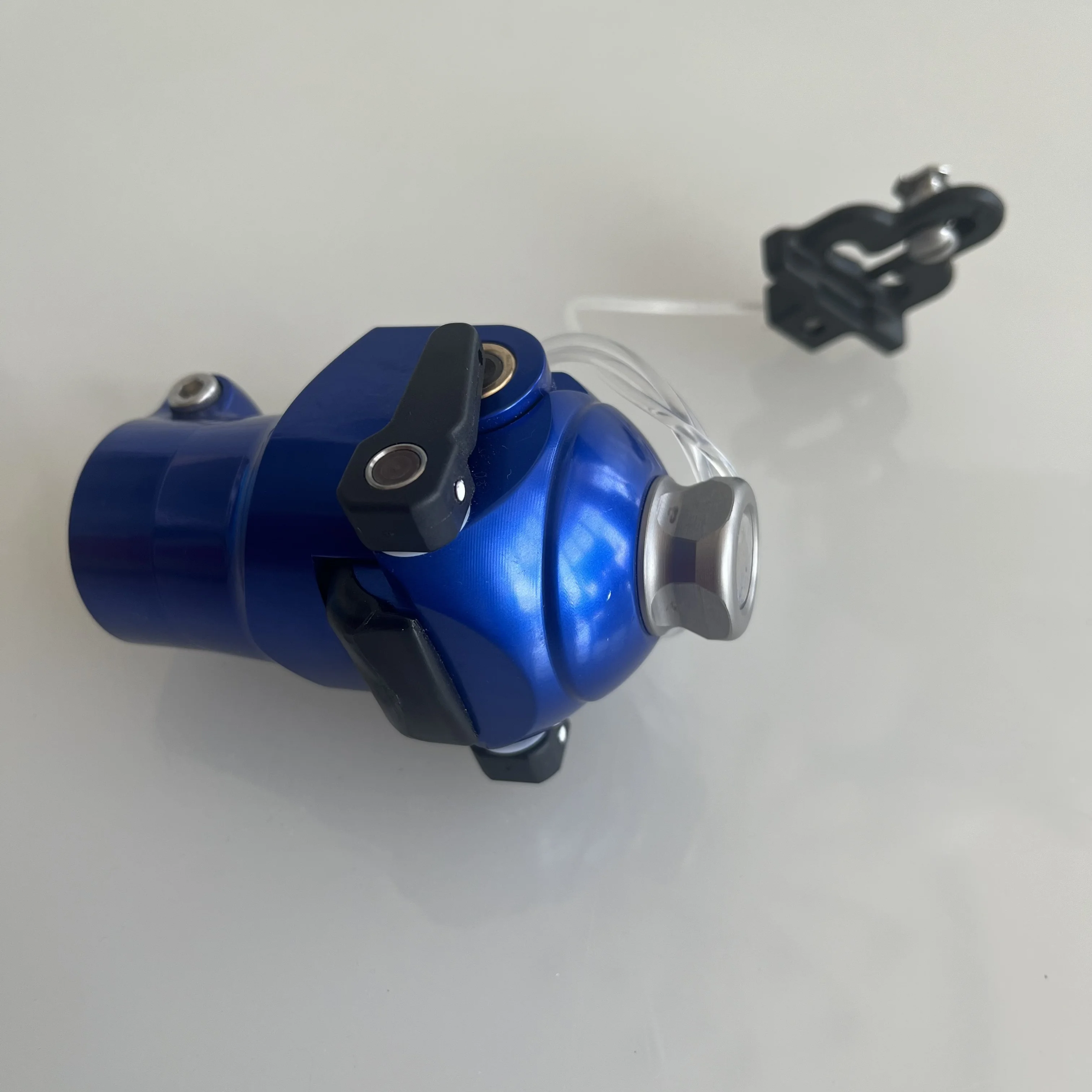 Artifical Limb Single Axis Waterproof Knee Joint FeMale Adaptor Aluminum Alloy  Prosthetic Leg Manual Lock