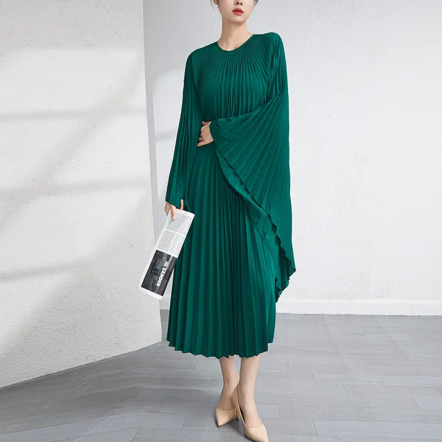 2022 New Plus Size Loose Casual Dresses Woman Plain Evening Dresses With Pleat Batwing Sleeve Pleated Swing Dress - Image 4