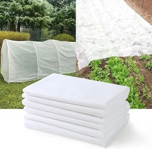 Waterproof Frost Blankets PP Non-Woven Freeze Protection for Garden Floating Row Cover Packaged Boxes for Cold Weather Use