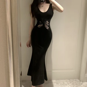 Round - Neck Evening Dress with butterfly - Shaped Cutouts on the Waist and Mermaid - Style Hem Shows a Unique and Elegant Charm