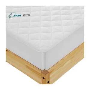 Polyester Cotton Water Proof Bed Cover Quilted Waterproof Mattress Protector With Elastic Band