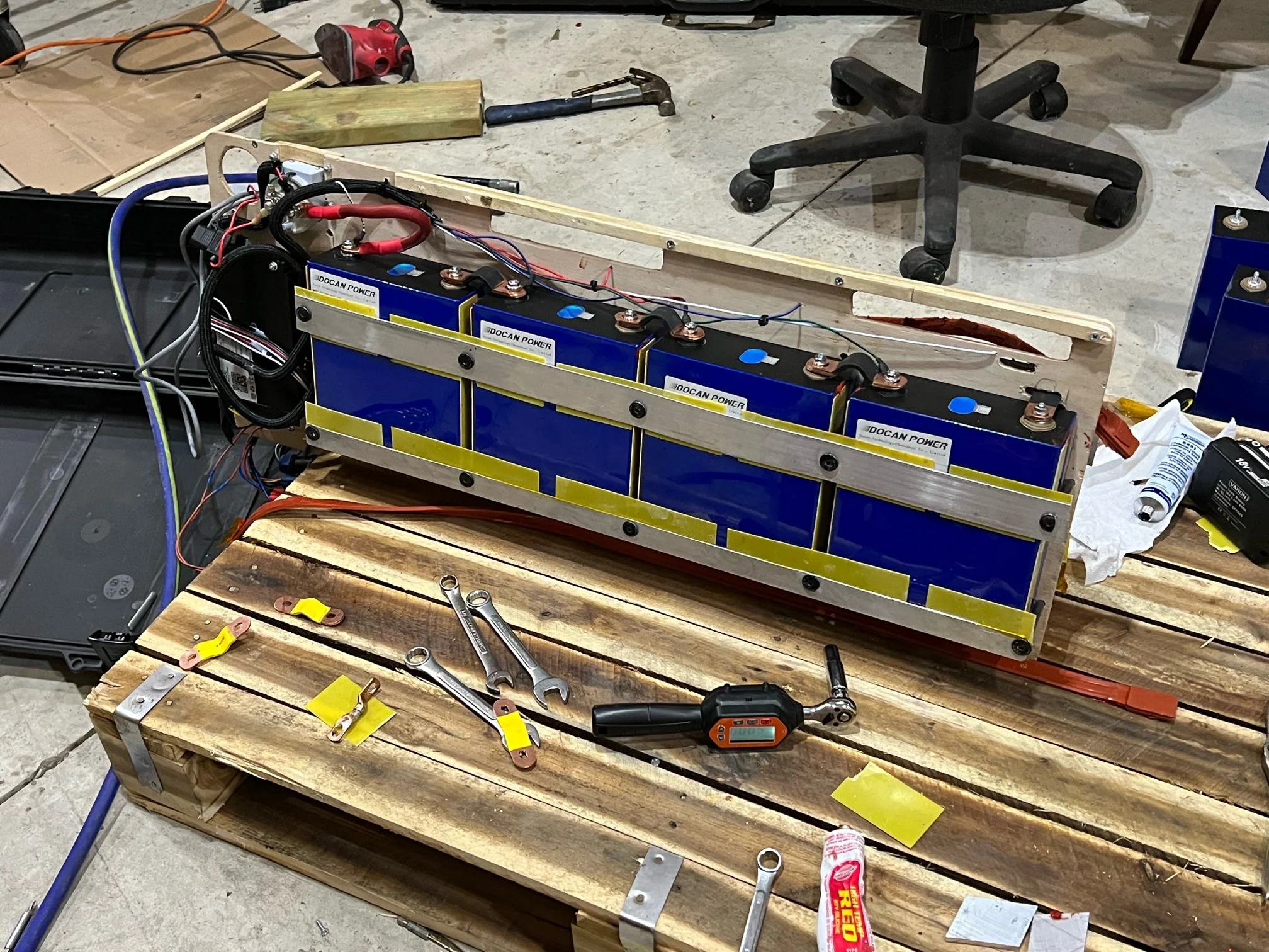 CATL MFH3L8 3.2V 202Ah リチウム電池 - 4000サイクルの長寿命バッテリー