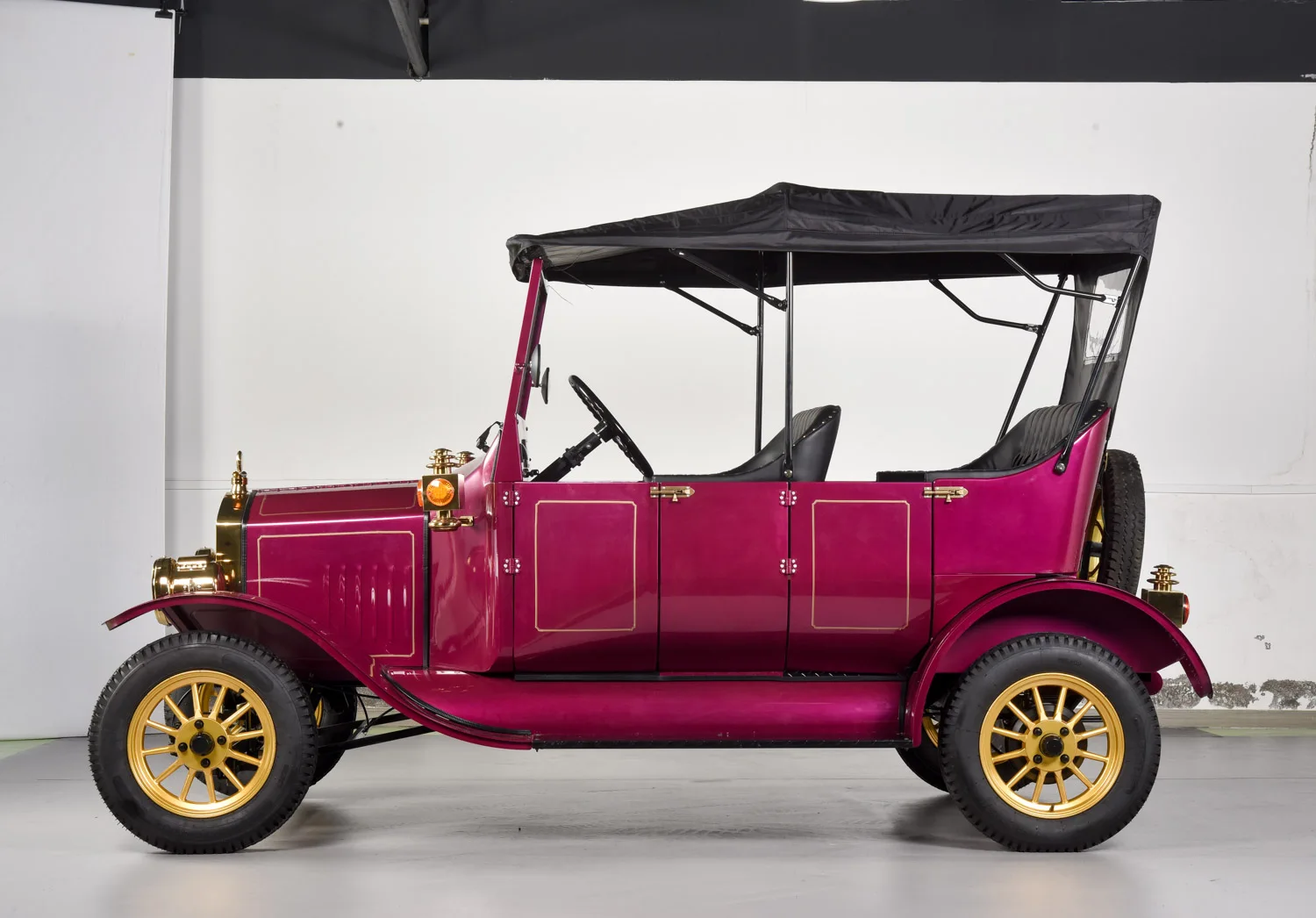 2023 New Sightseeing Electric Vintage Car Buy Tourist Car,Sightseeing