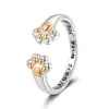 Anello bicolore.