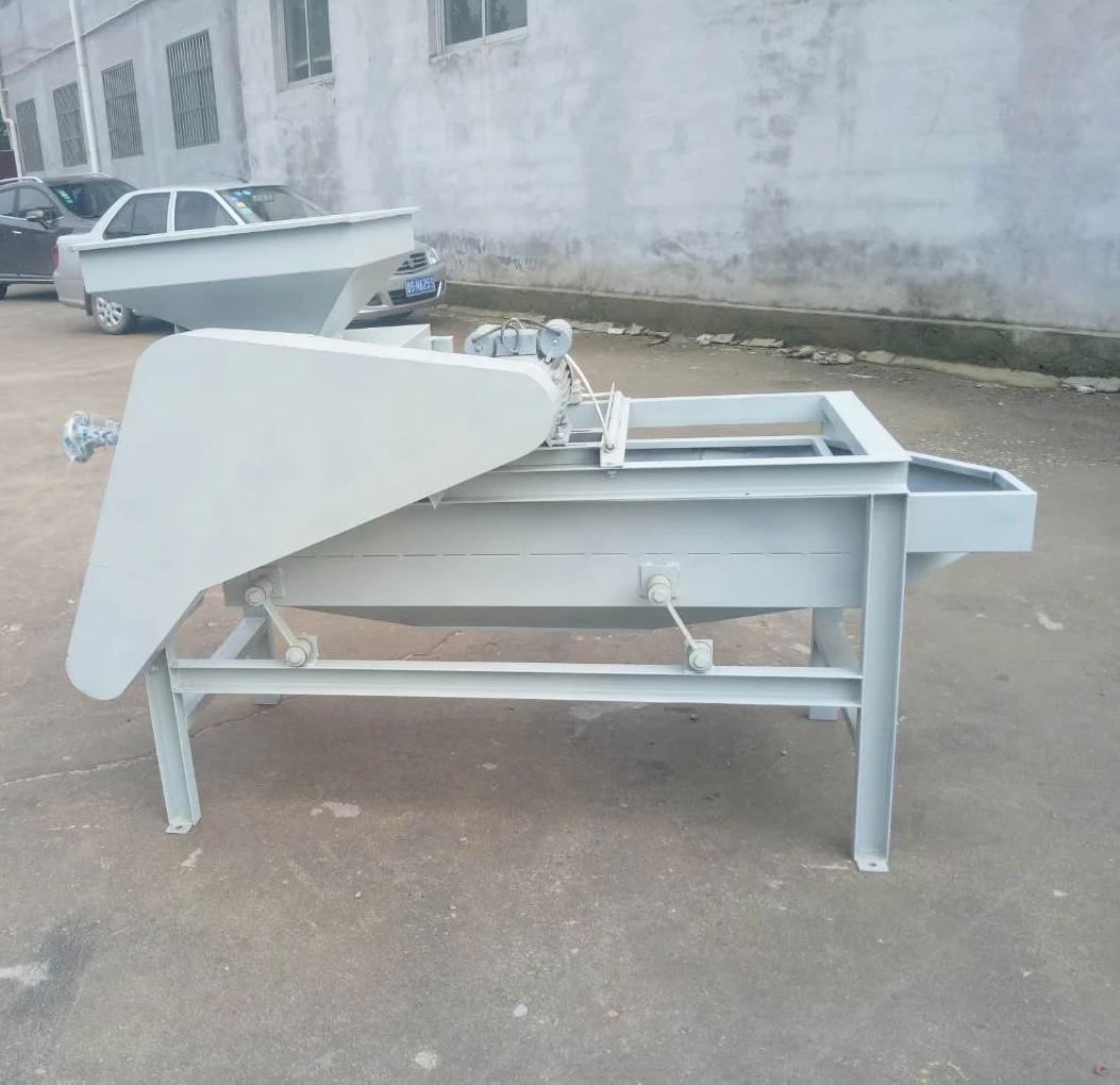 Hazelnuts Almond Nut Cracker Shelling Cracking Machine Cracker Small Size Automatic