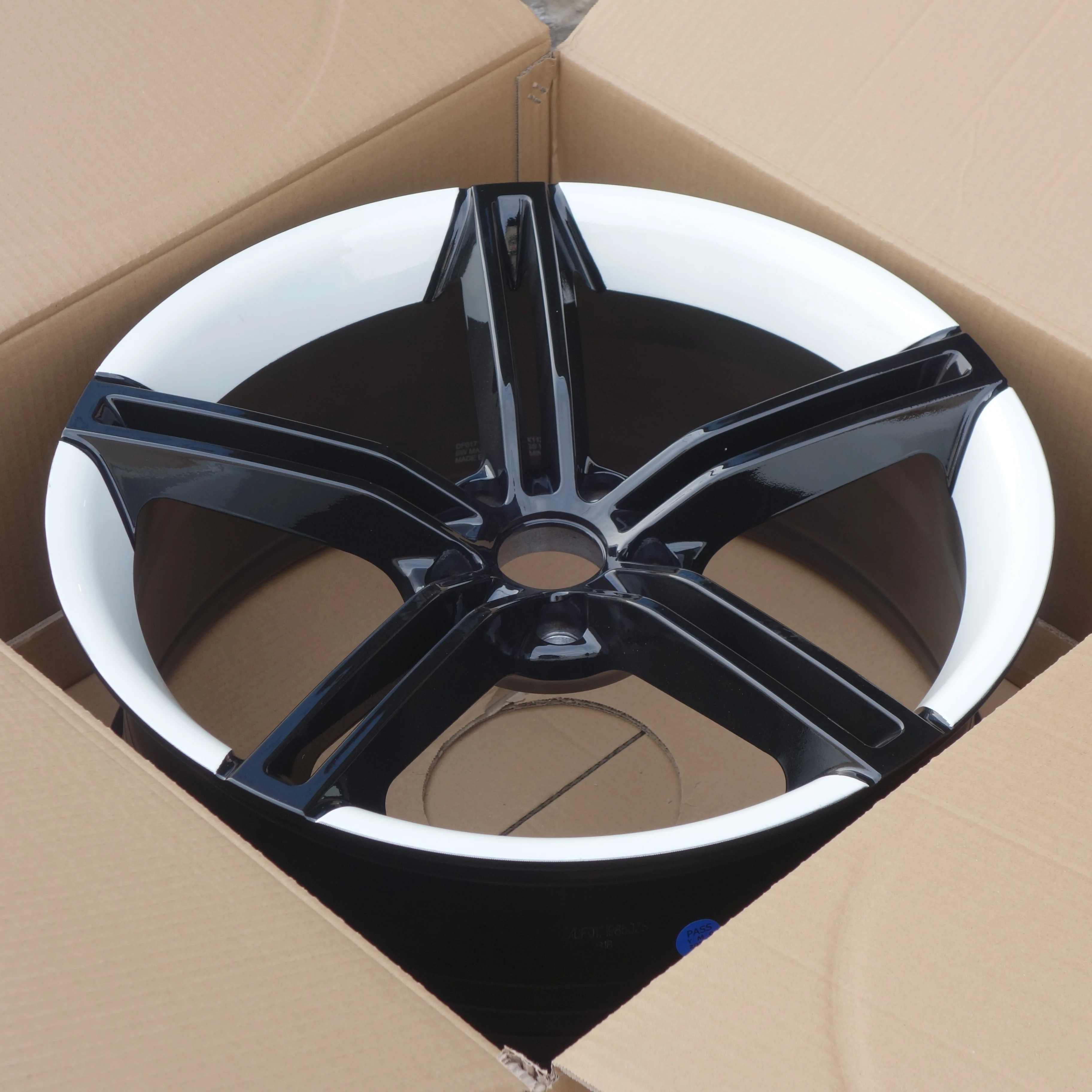 Black & White 18-19 Inch Flow Formed Wheels 5x112/5x114.3/5x108 for ...