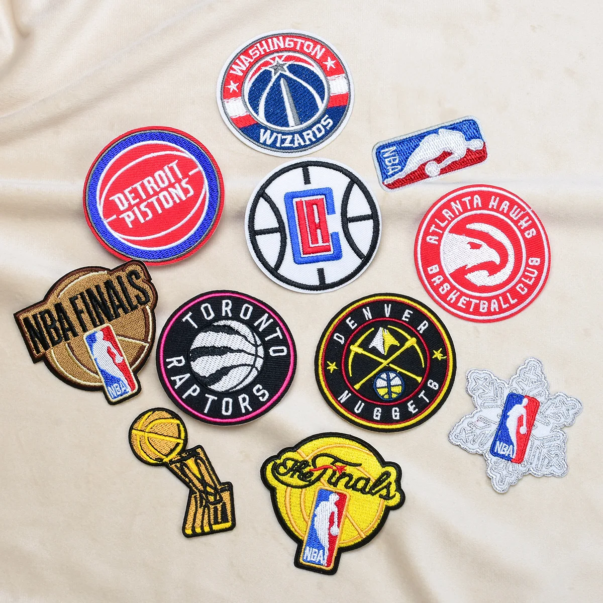 Écusson De Broderie De Marque LOGO De L'équipe De Basket-ball Américaine Presse à Chaud Logo De Club De Basket-ball De Sport Patchs à Repasser Pour Maillot De Basket-ball - Foto 12