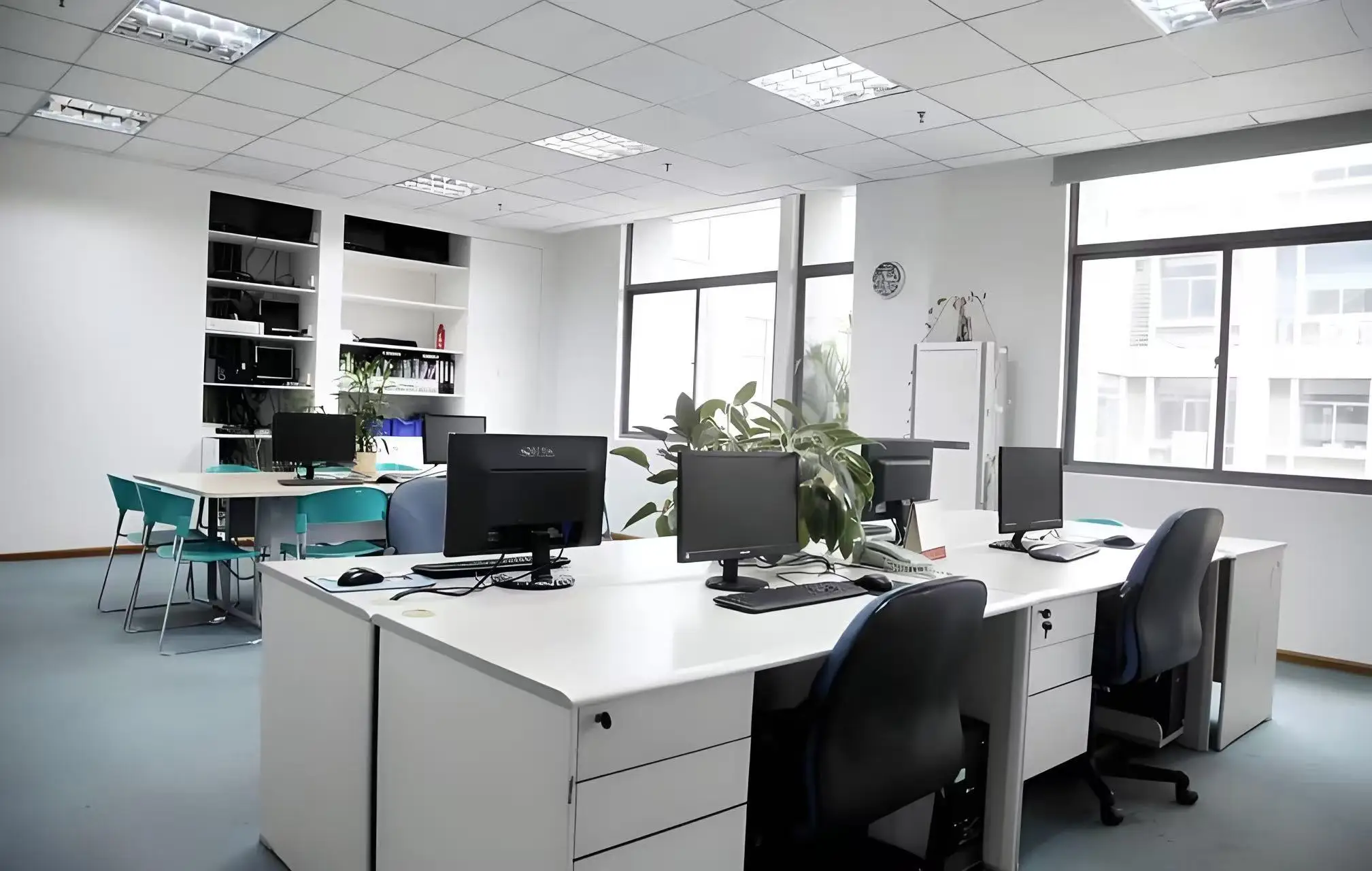Yiwu Shiyi Daily Necessities Co., Ltd. 1