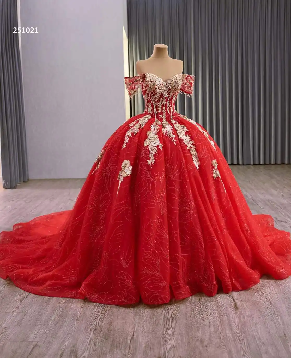 QUEENSGOWN Shiny Red Floor-Length Ball Gown Evening Dress Off-Shoulder Gold Beaded Pearl Lace Embroidery Sequined Party Dresses QUEENSGOWN Shiny Red Floor-Length Ball Gown Evening Dress Off-Shoulder Gold Beaded Pearl Lace Embroidery Sequined Party Dresses
