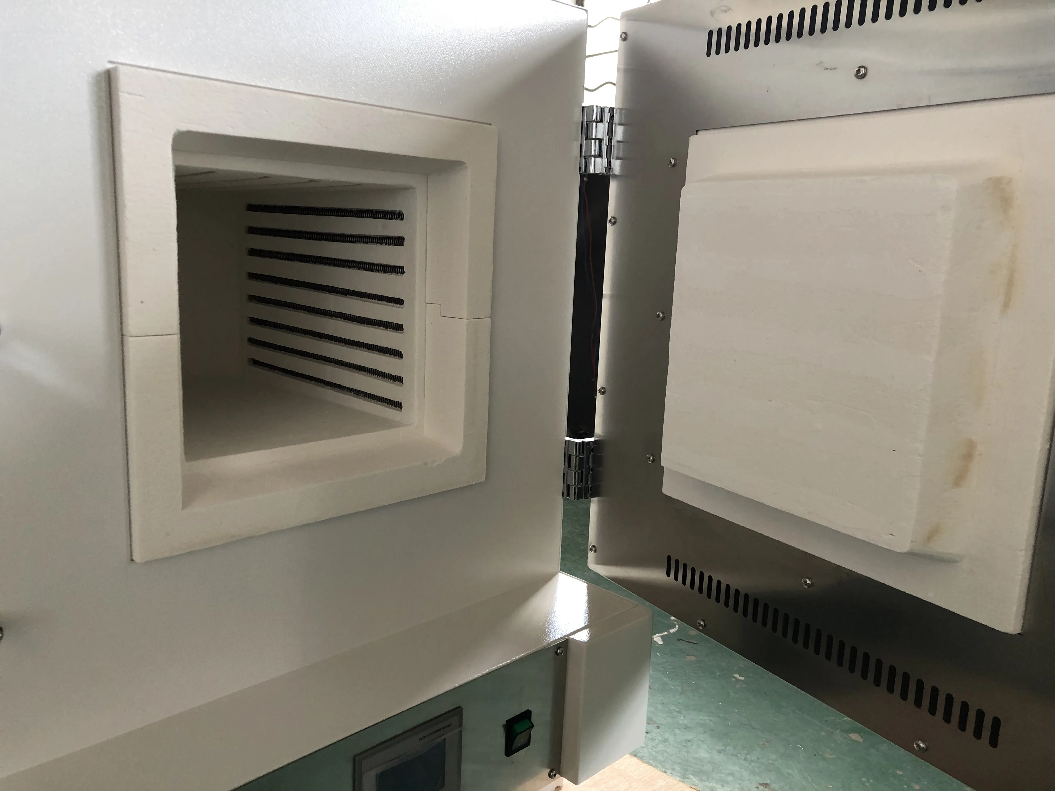 Muffle Furnace 2 Layer Laboratory Heat Treating Equipment 1200c 1700c 1400c 1600c Electric Mini Vertical Muffle Furnaces