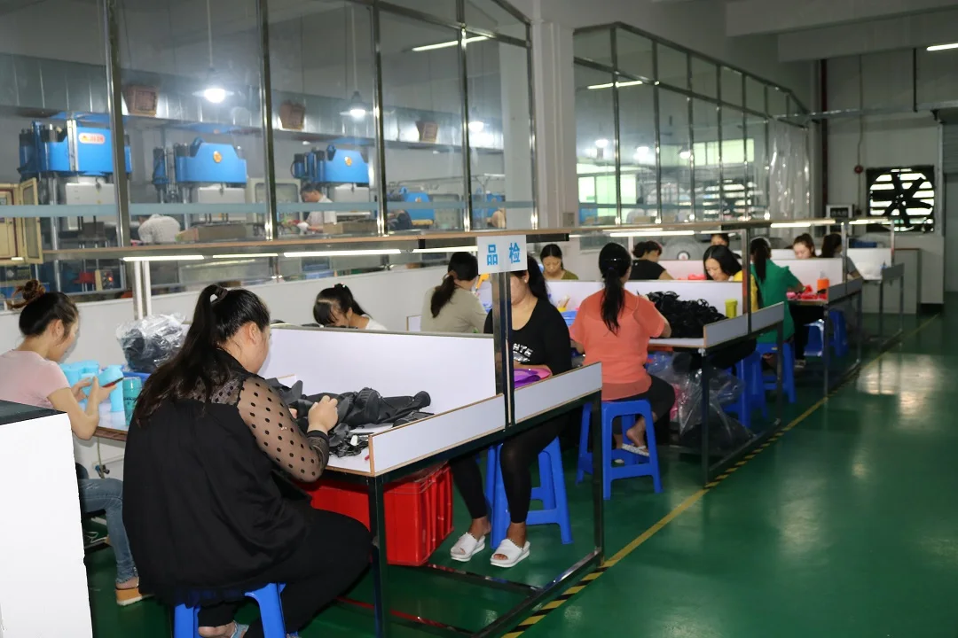 Logo Engraved Metal Herbal Grinder 4 Layers Portable Spice Grinders