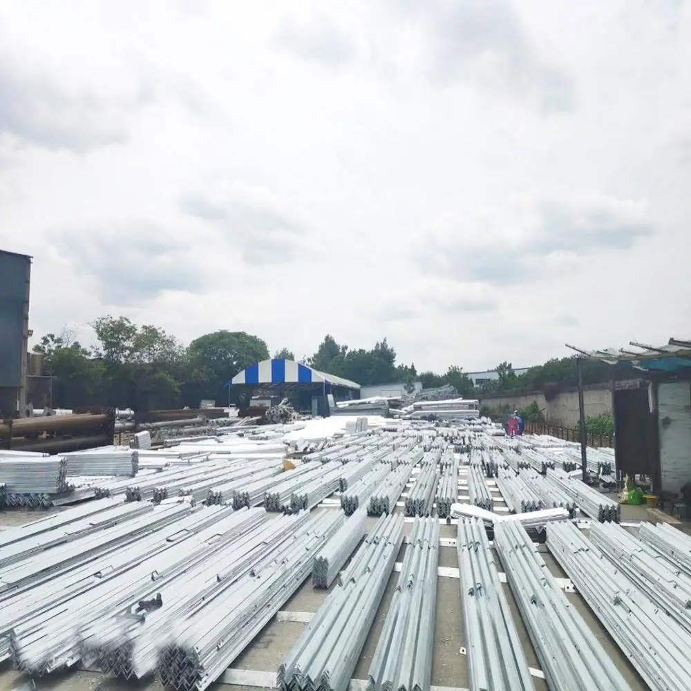 
 Оцинкованная многофункциональная стальная спутниковая антенна мобильная телекоммуникационная башня  