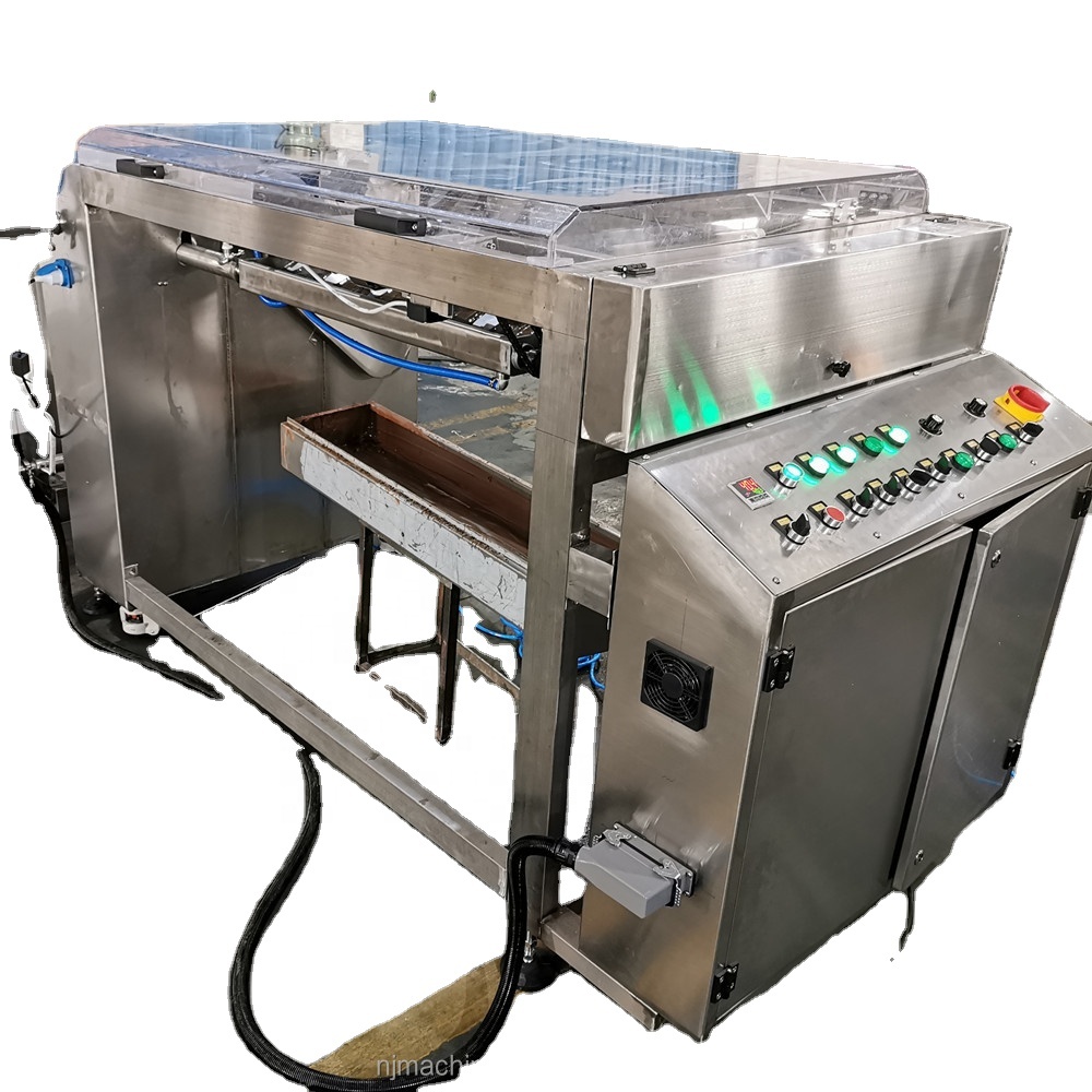 High Yield CD1500 Chocolate Chip Depositing Moulding Line gummy candy depositor Machine with cooling tunnel