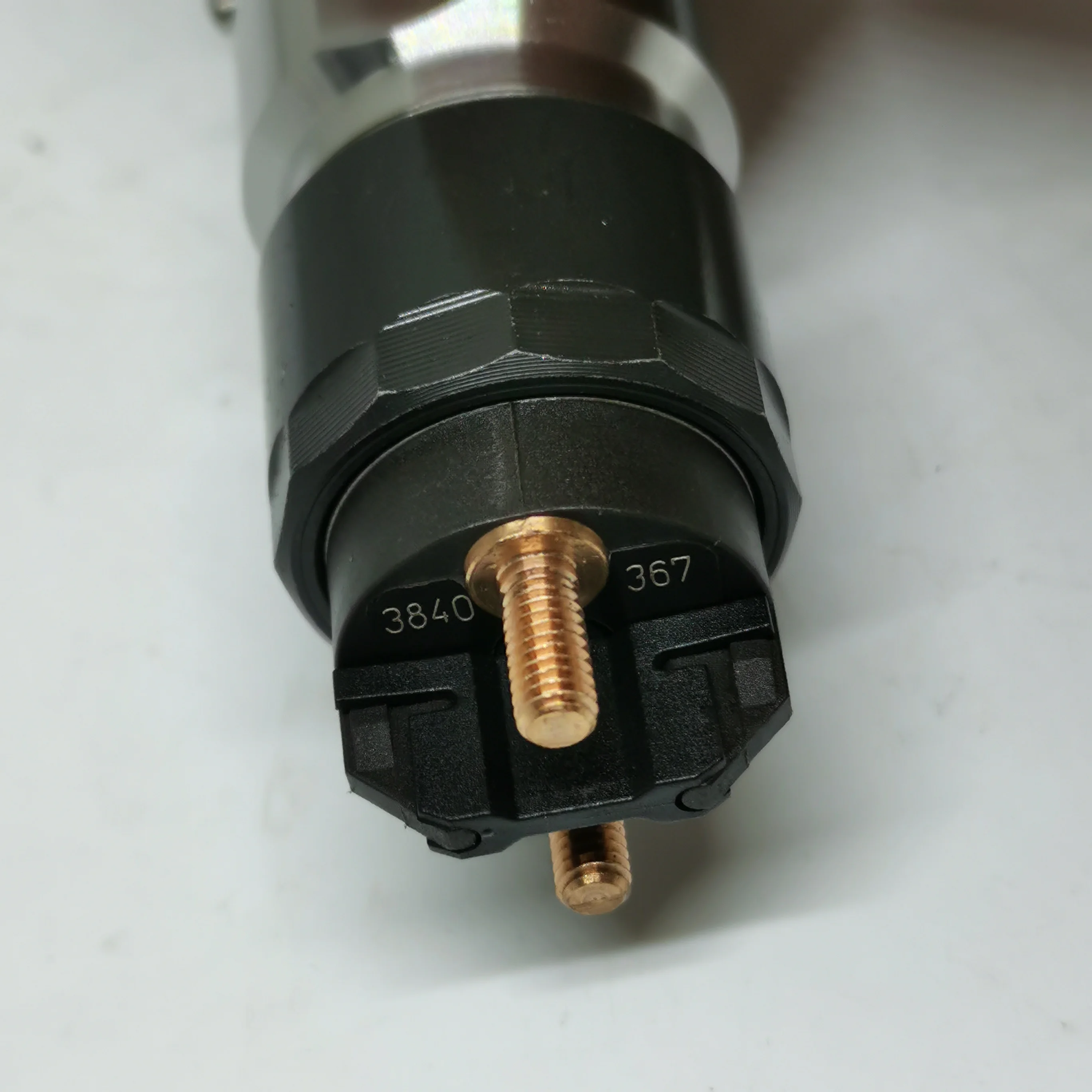 OEM High Performance Diesel Engine Parts Fuel Injector 5283840 0445120367