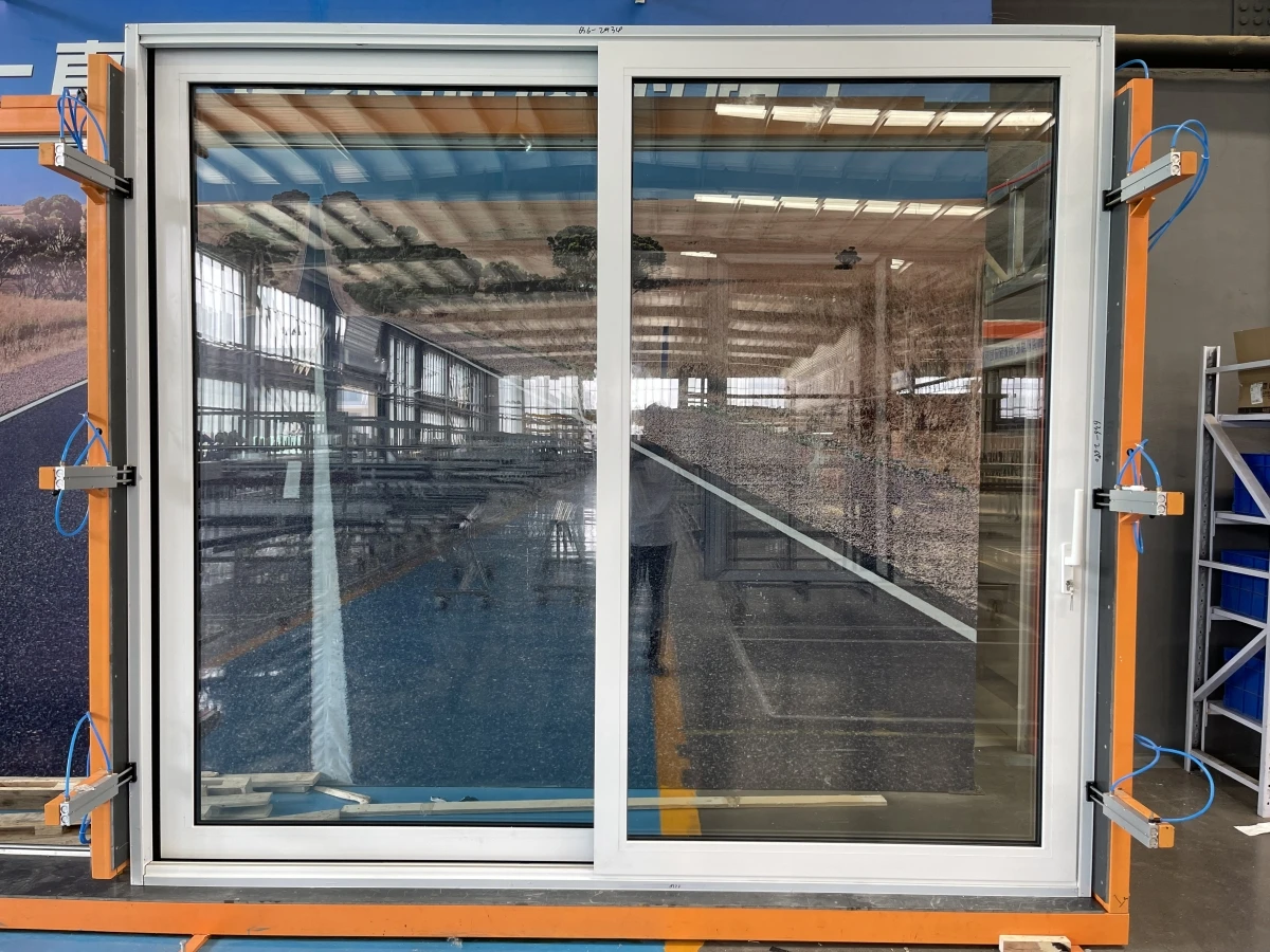 Minglei Customizable Size Thermal Insulation Balcony Exterior Door Aluminum Tempered Glass Sliding Door factory