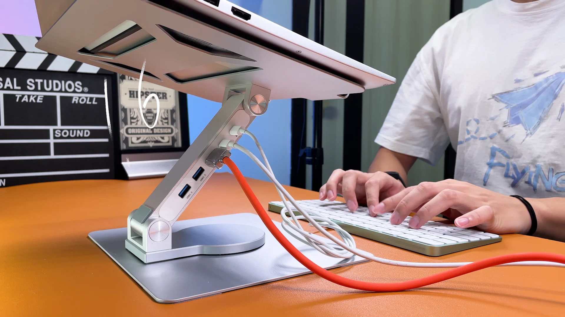 Ergonomic Metal Aluminum Notebook Bracket Base Rotating Metal Foldable