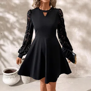 2025 New Elegant Ladies' Black Round-Neck Lace Long-Sleeved Lantern-Sleeve Fitting Dress