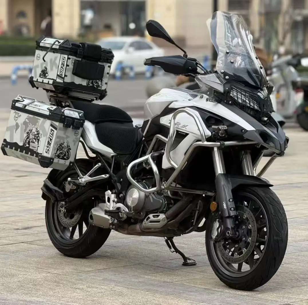 Benelli 502 Touring Motorcycle-Chinese-Manufactured 35kW DOHC