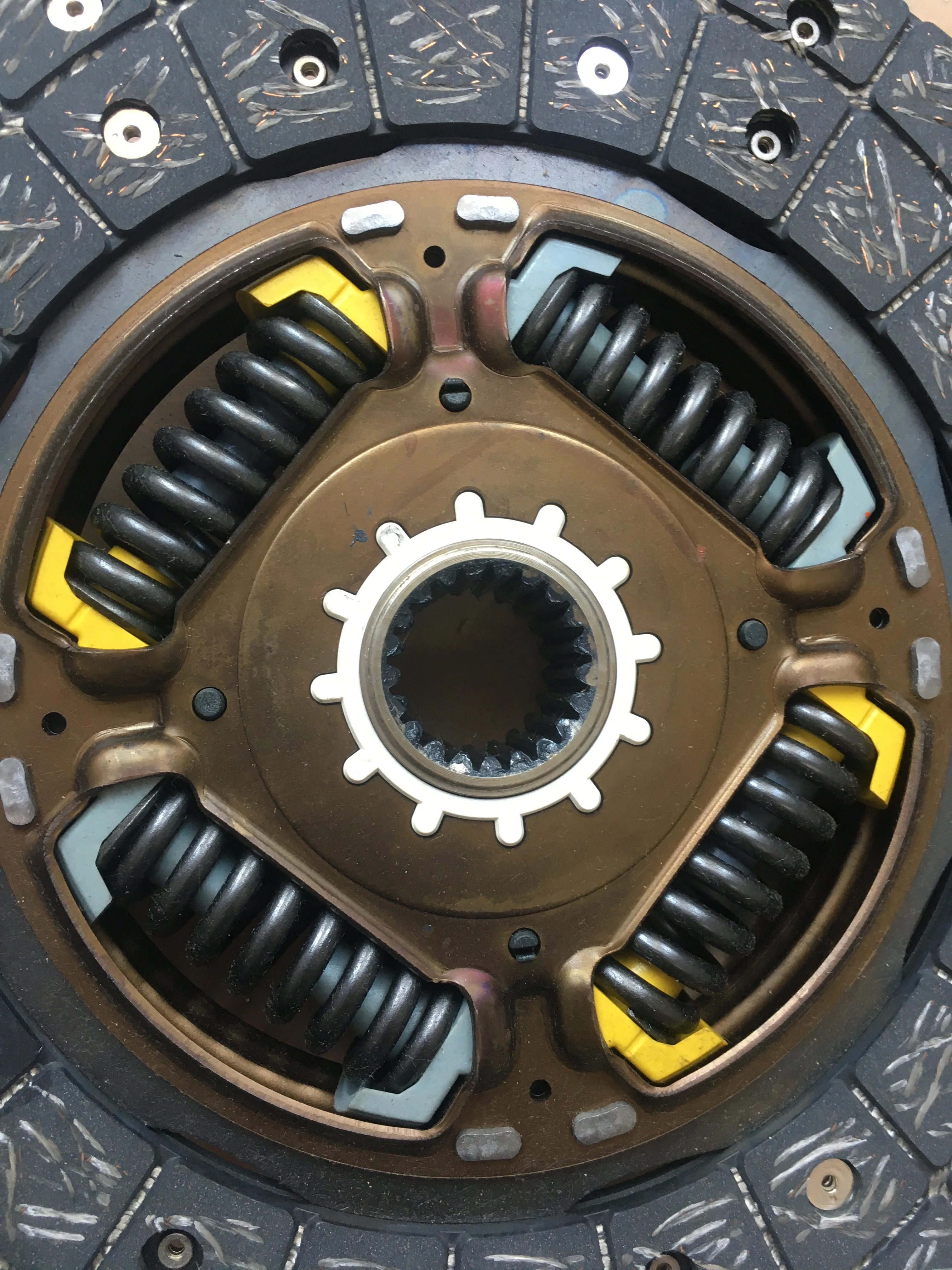 China Clutch Disc Factory Auto Clutch Disc Oem 312500k261fit For