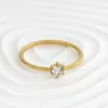 R0009 six-claw round/white