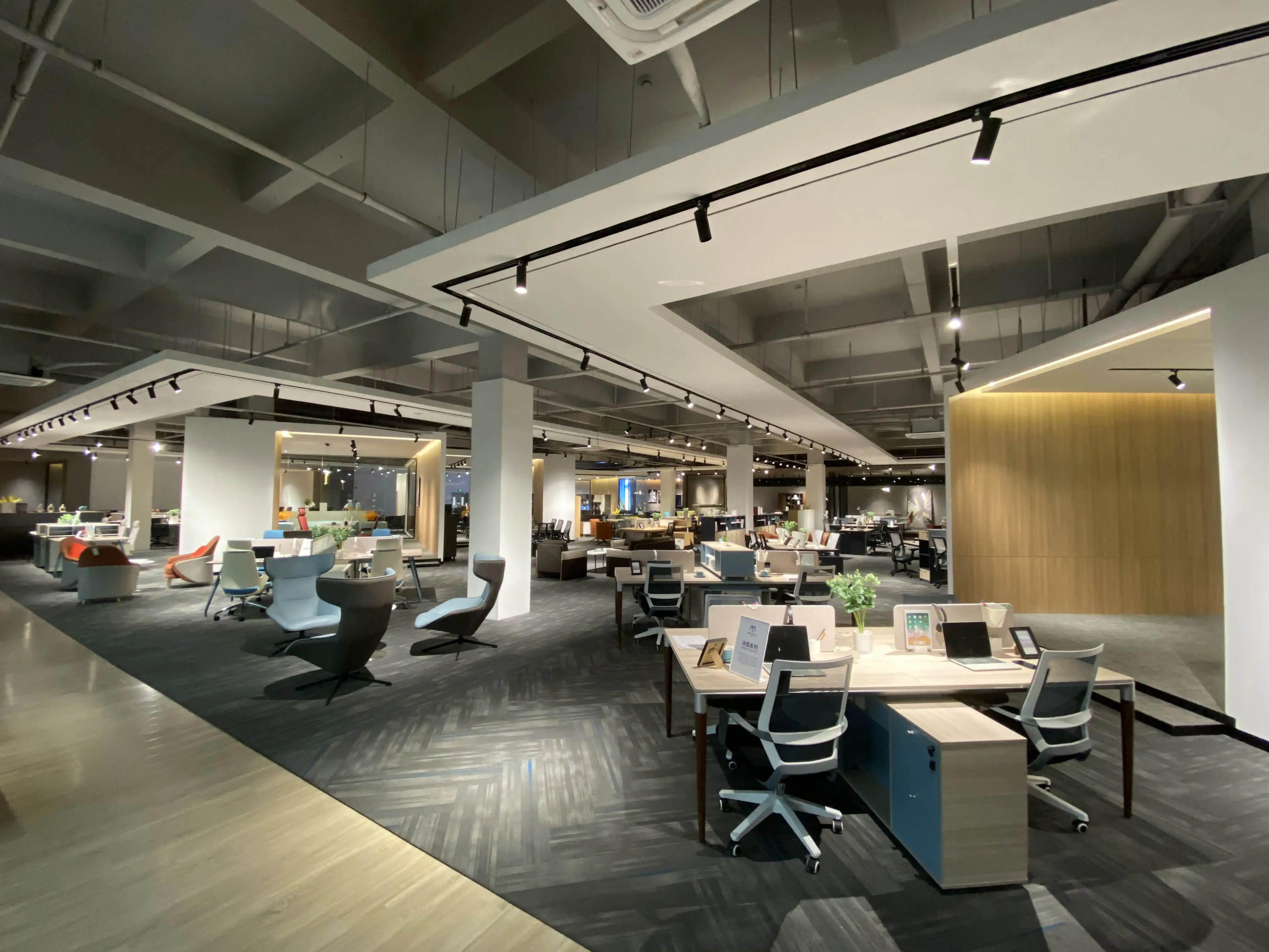 Commercial Office Furniture L Shape Desk High End Wooden Manager Desk