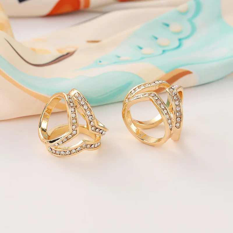 f12 fashion rhinestone three ring silk