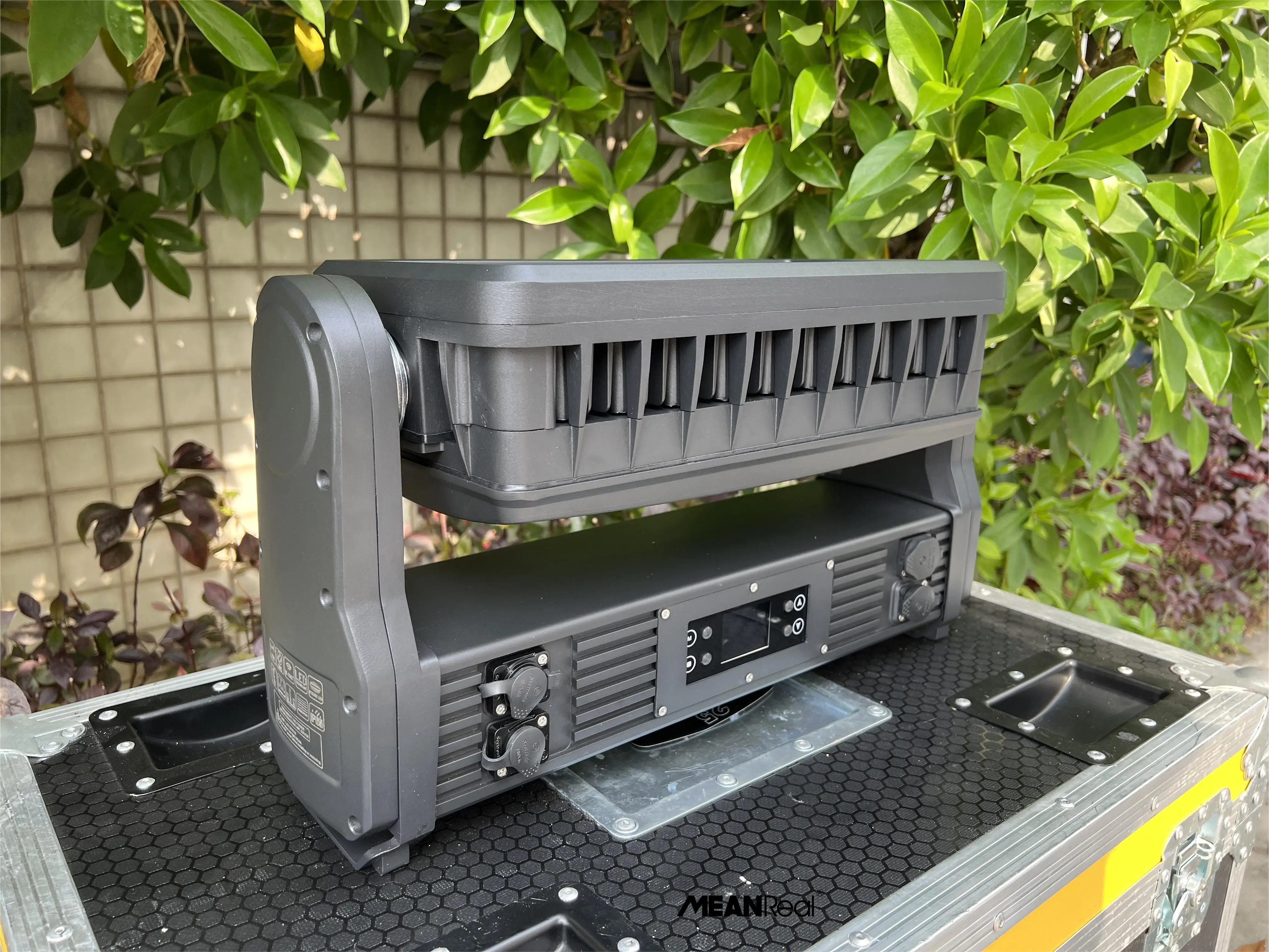 Guangzhou Glp Jdc1 Model Outdoor Moving Stormy 1500 Strobe Ip66 guangzhou-glp-jdc1-model-outdoor-moving-stormy-1500-strobe-ip66