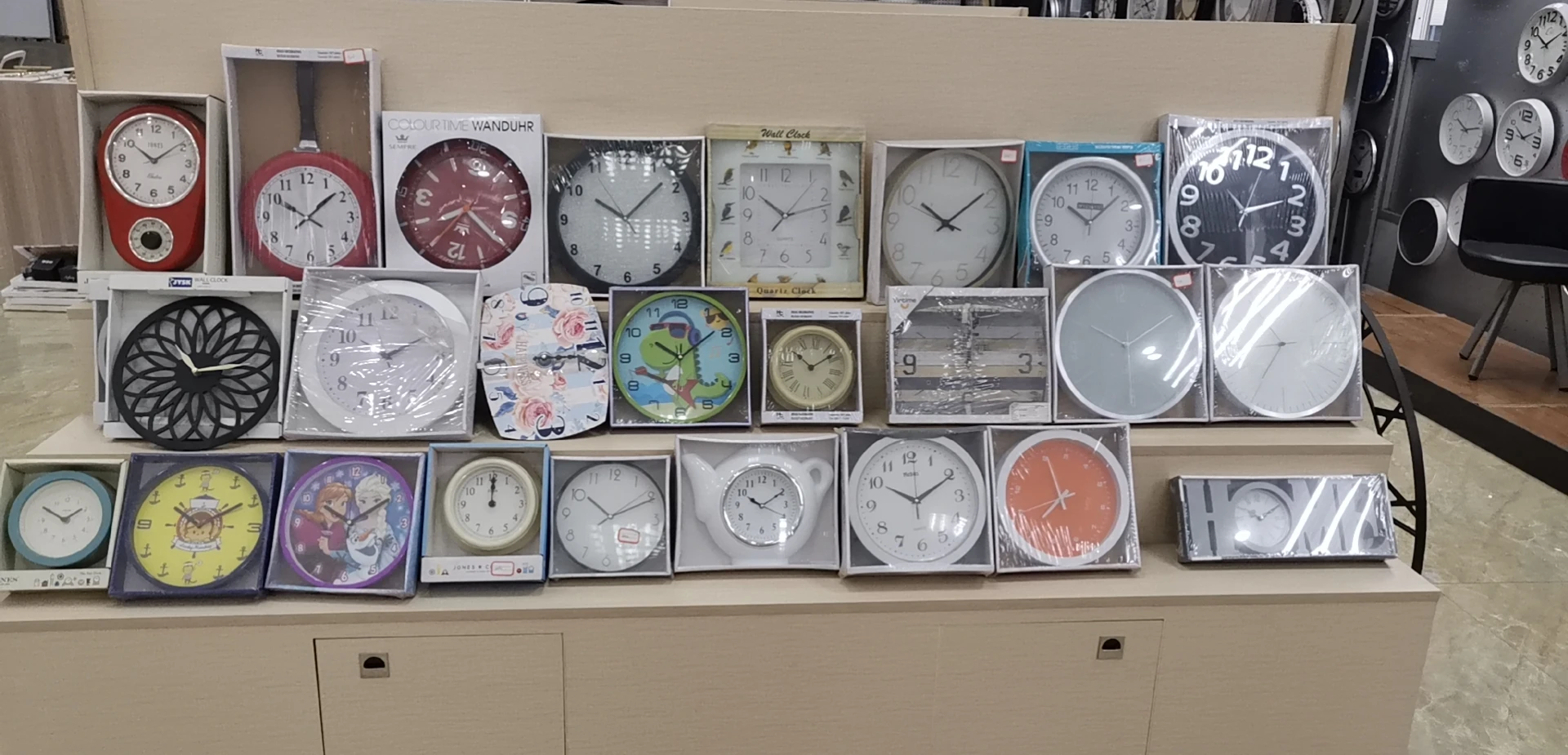 Luxury Custom Branded Logo Silver Premium Aluminum Clocks