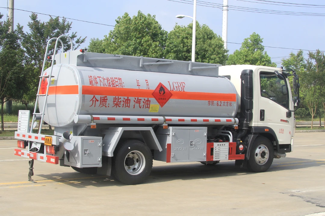 HOWO 4x2 Oil Tanker Truck 6T Flammable Liquid Transport Vehicle Fuel Dispensing 3