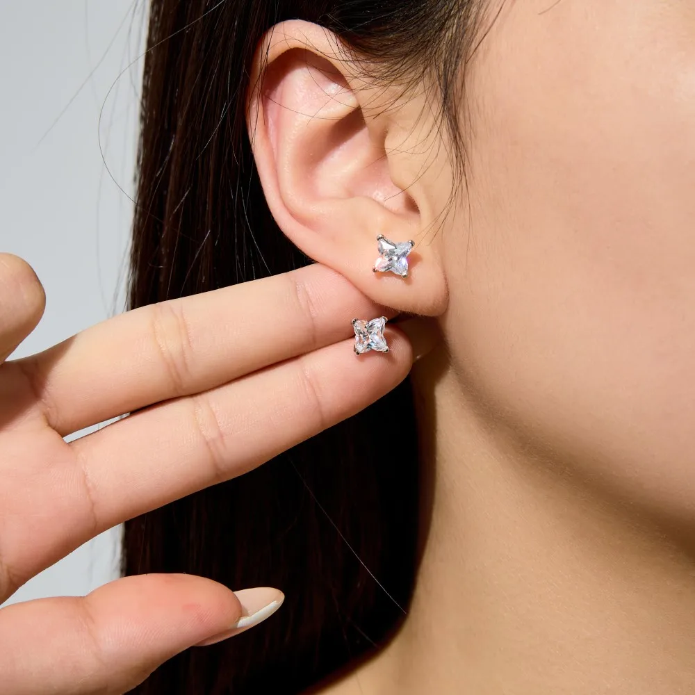 KAKODIY Simple Design Exquisite Rhodium Plated 18K Gold Electroplated Unfaded 5A Cubic Zirconia Four Leaf Clover Flower Stud Earrings detail 4