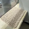 Pequeño camello de piedra