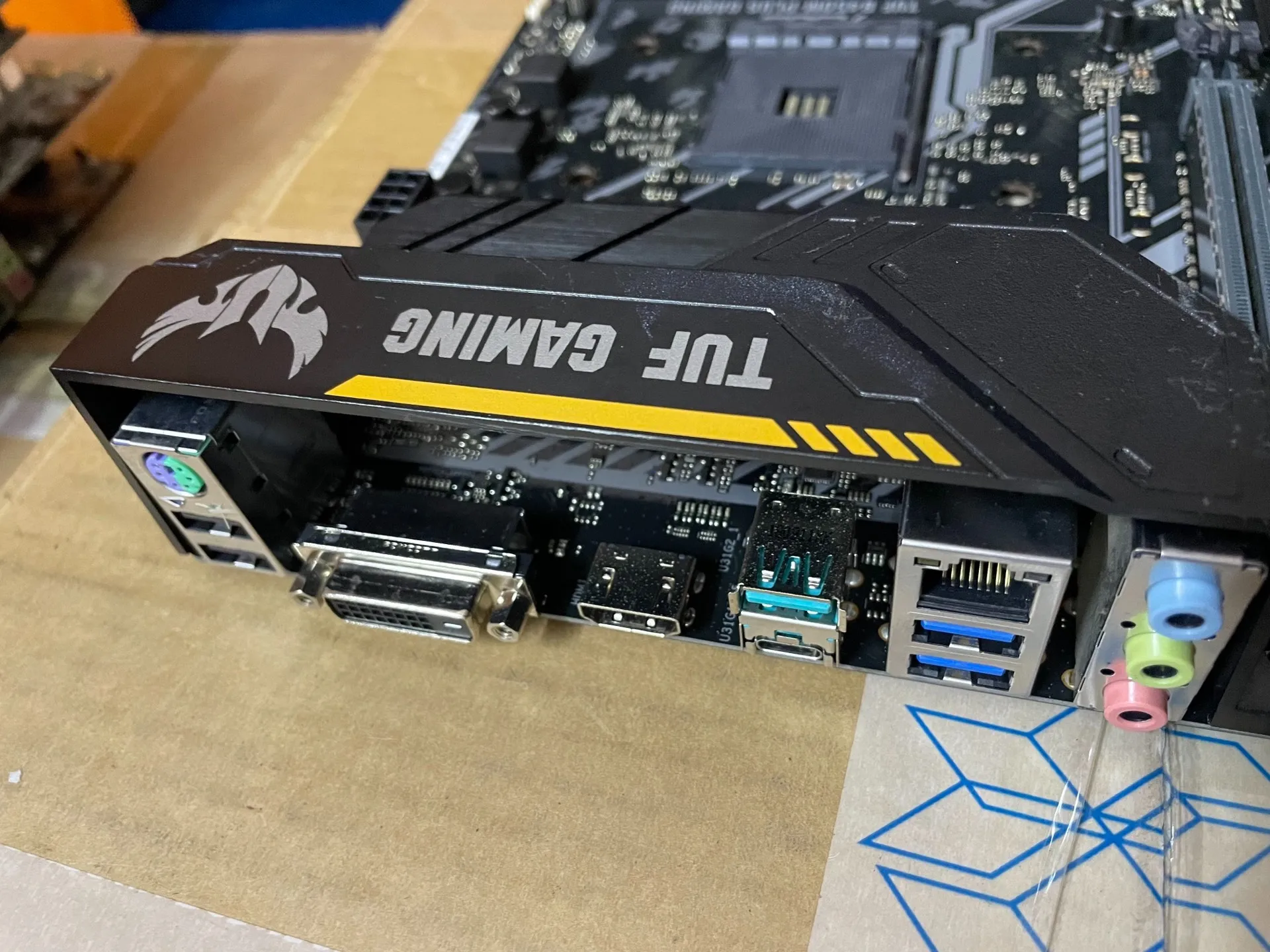 TUF B450Mマザーボード + AMD Ryzen 5 2600 + 付属品