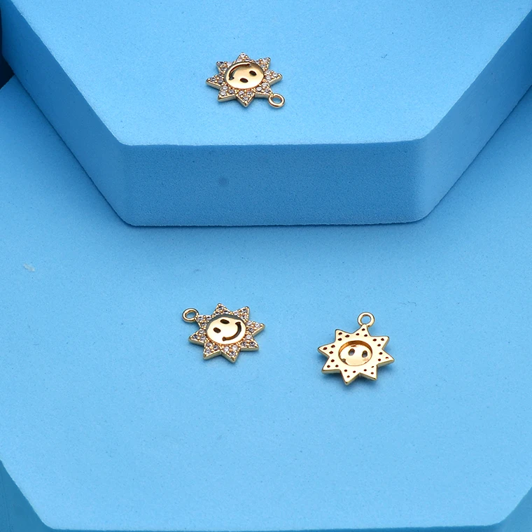 Wholesale Heart Charms Accessories 18k Gold Filled Jewelry Findings