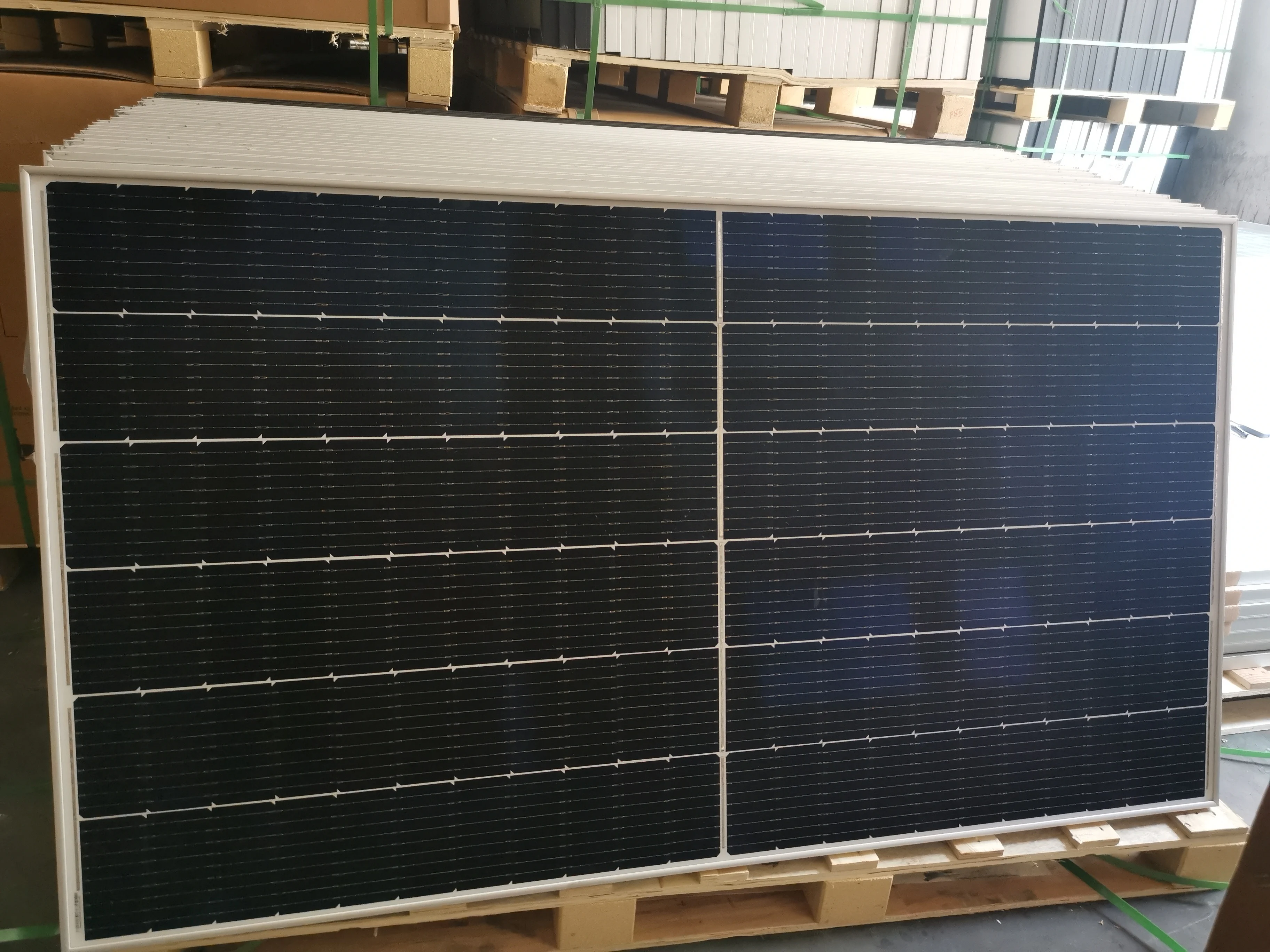 Jinko Solar Panels - Efficient 390w-400w Modules for Greenhouses Jinko Solar Panels - Efficient 390w-400w Modules for Greenhouses