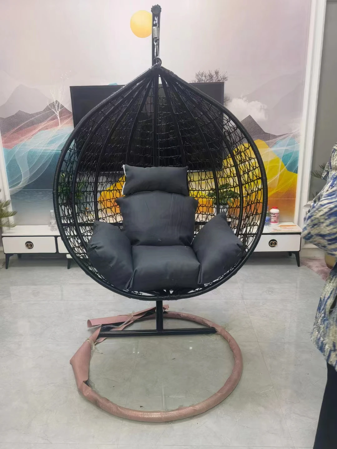 Outdoor Furniture Patio Swings Hanging Egg Swing Chair with Metal Stand Indoor Wicker Rattan Garden Furniture hanging chair