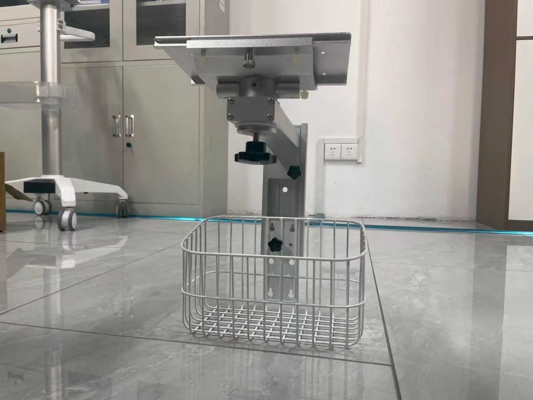 Hospital Furniture Portable Adjustable Modern Wall Mount Bracket with Basket for ICU Hotel & Hospital Use 3
