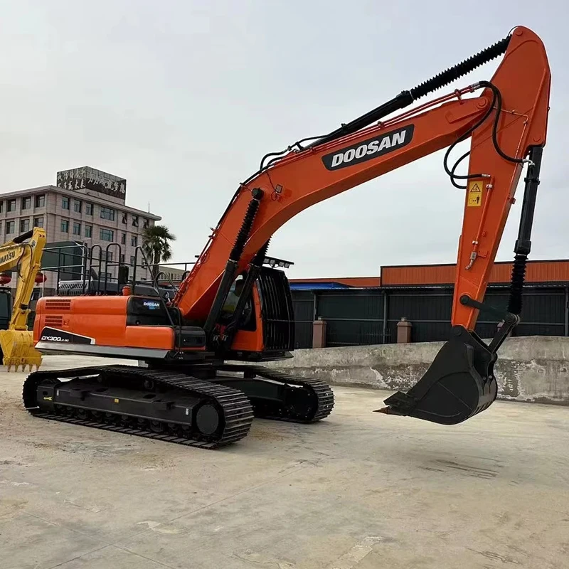 Used DOOSAN DX300 Crawler Excavator Engineering Construction Caterpillar Engine Poclain/Kawasaki Hydraulic Bucket Accessories