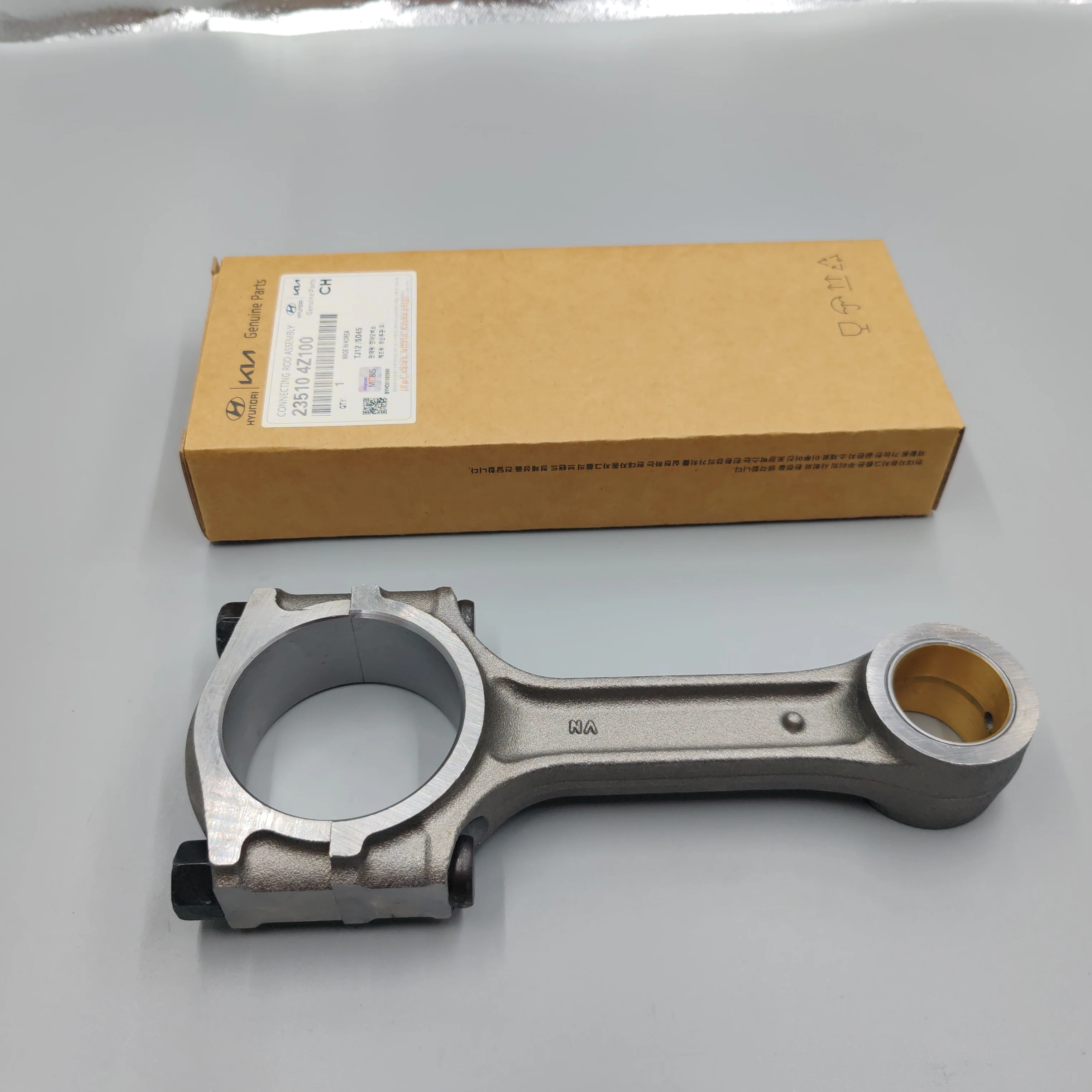 High Quality Auto Parts Engine Connecting Rod for HYUNDAI