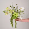 Cymbidium vert, hortensia à main, bouquet de riz suspendu