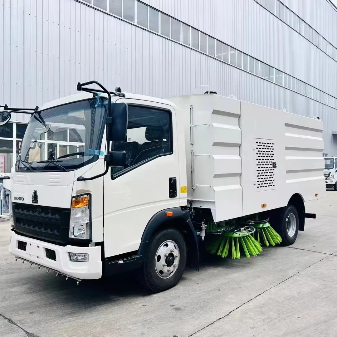 Caminhão Chinês Novo de Transmissão Manual a Diesel para Varredura de Ruas, Mini Máquina Limpa-Ruas de 5 m³